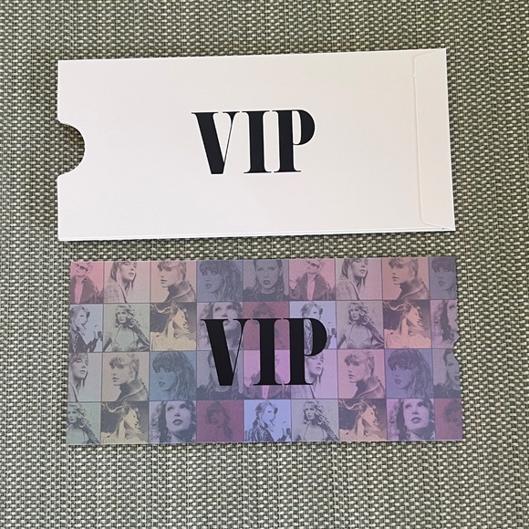 Taylor Swift 2024 Commemorative Eras Tour Ticket VIP Exclusive Holographic - Picture 3 of 3